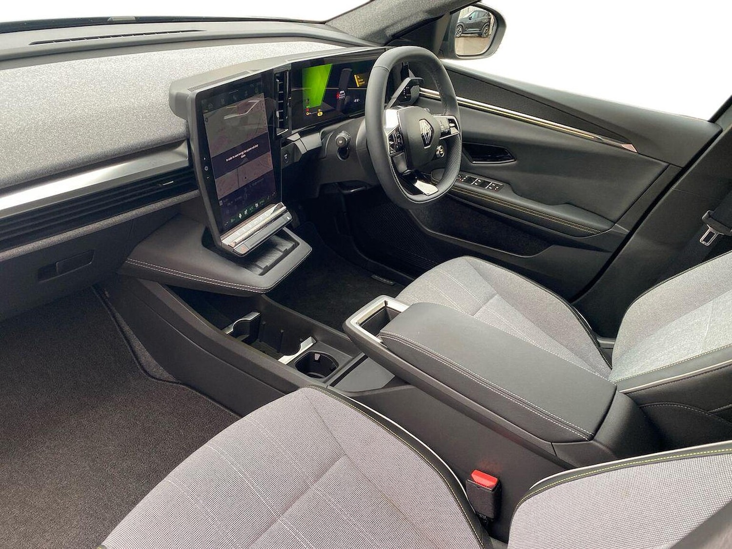 Used Renault Scenic E-Tech 2024 for sale - 76848756: Photo 7