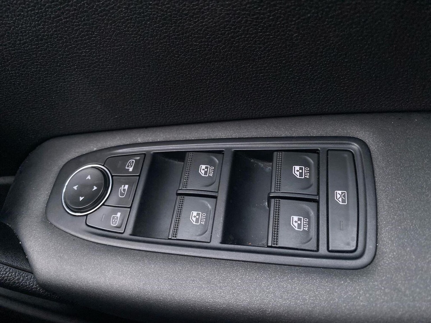 Used Renault Captur 2024 for sale - 76510769: Photo 21