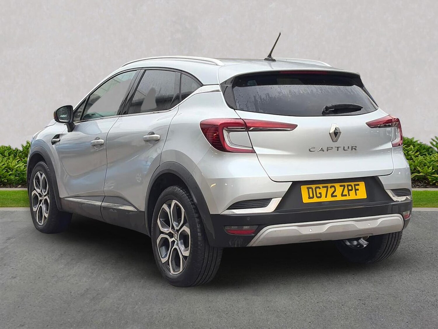 Used Renault Captur 2022 for sale - 78195657: Photo 2