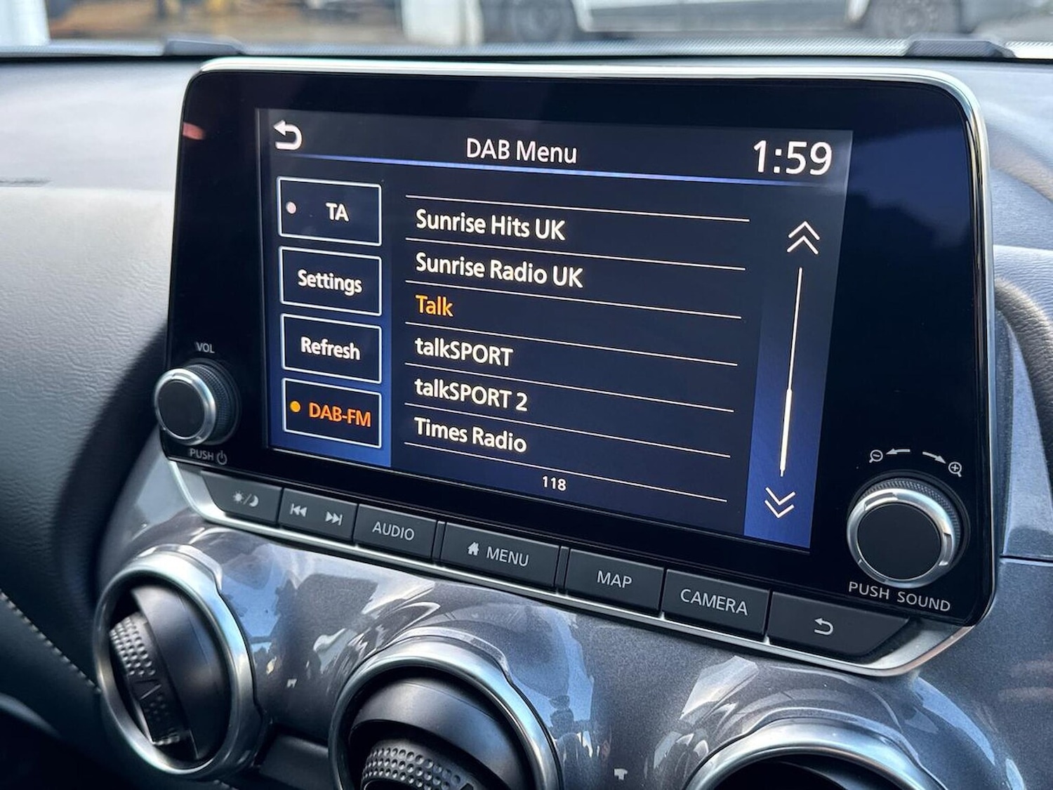 Used Nissan Juke 2024 for sale - 76830635: Photo 11