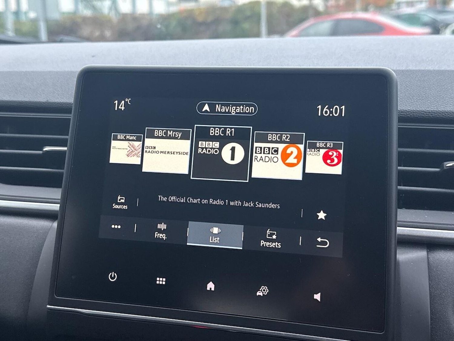 Used Renault Captur 2024 for sale - 76510765: Photo 25