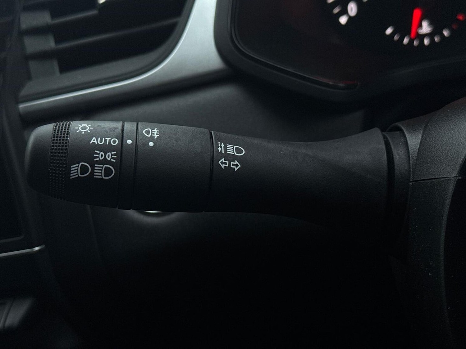 Used Renault Captur 2024 for sale - 76510765: Photo 29