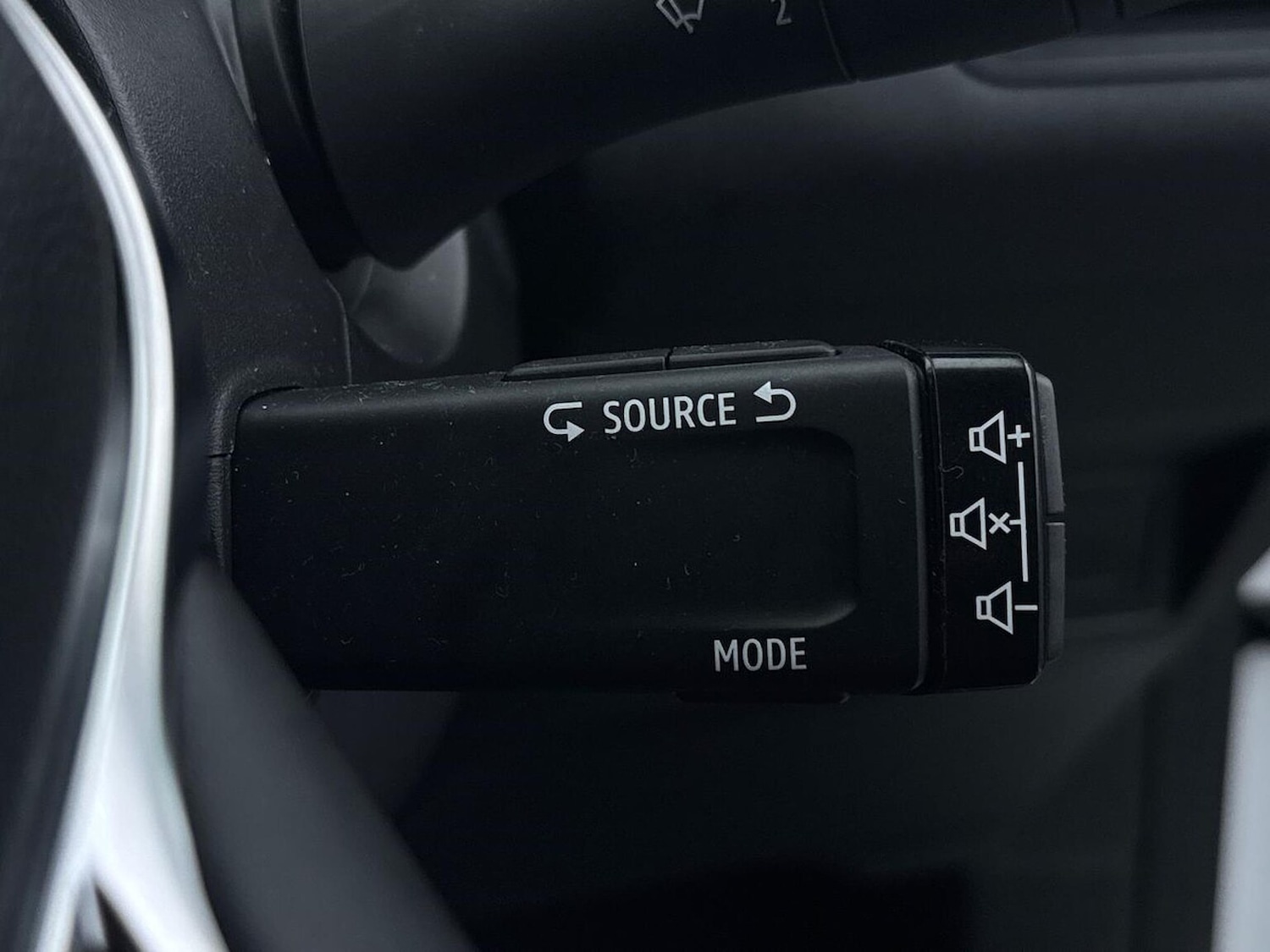 Used Renault Captur 2024 for sale - 76510765: Photo 45