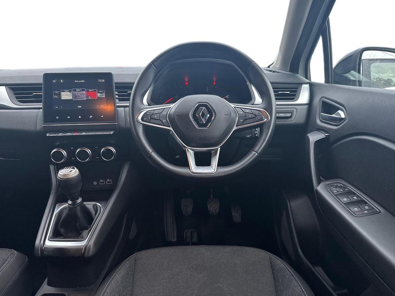 Used Renault Captur 2024 for sale - 76510765: Photo 9