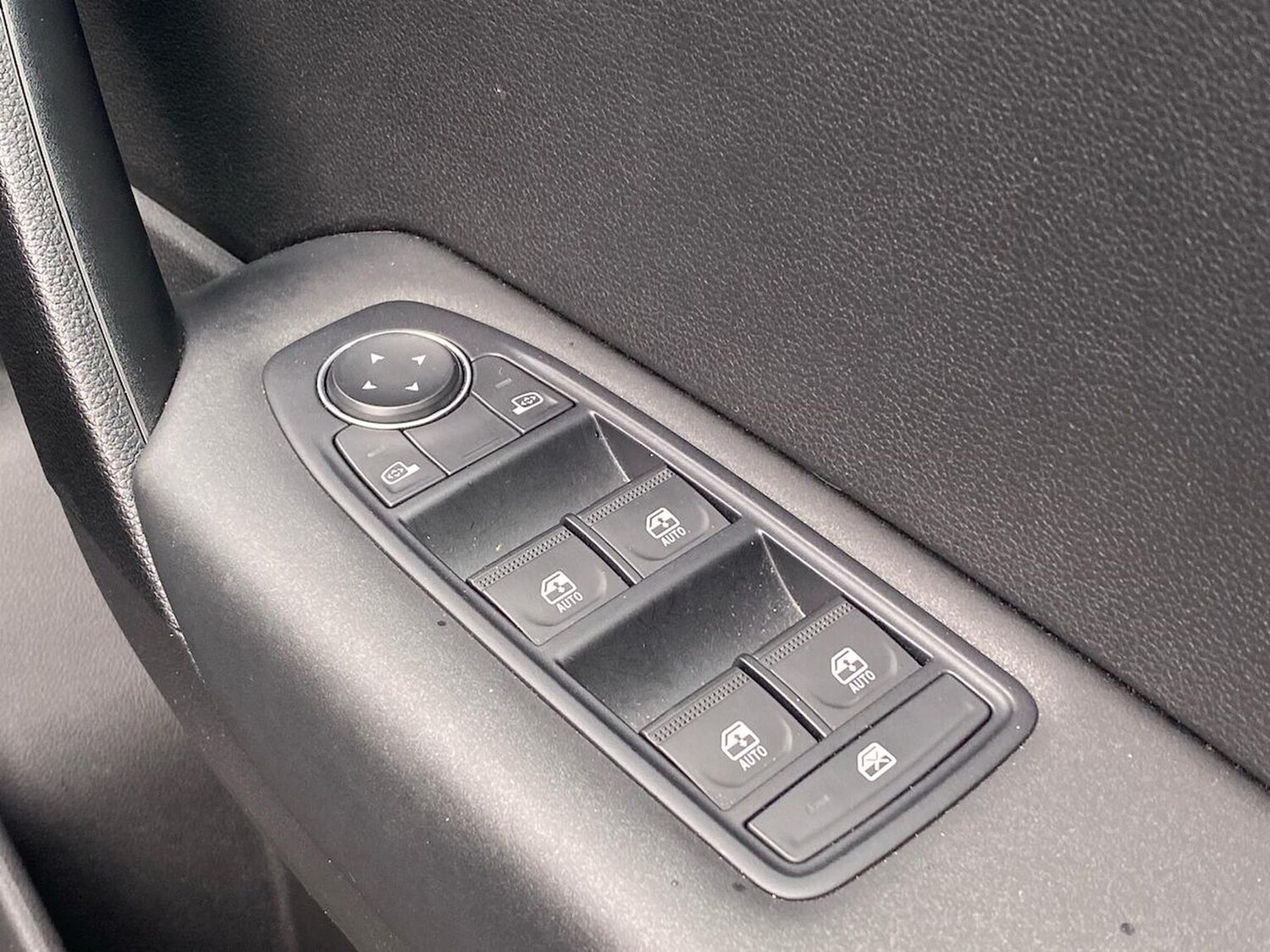 Used Renault Captur 2023 for sale - 78195766: Photo 21