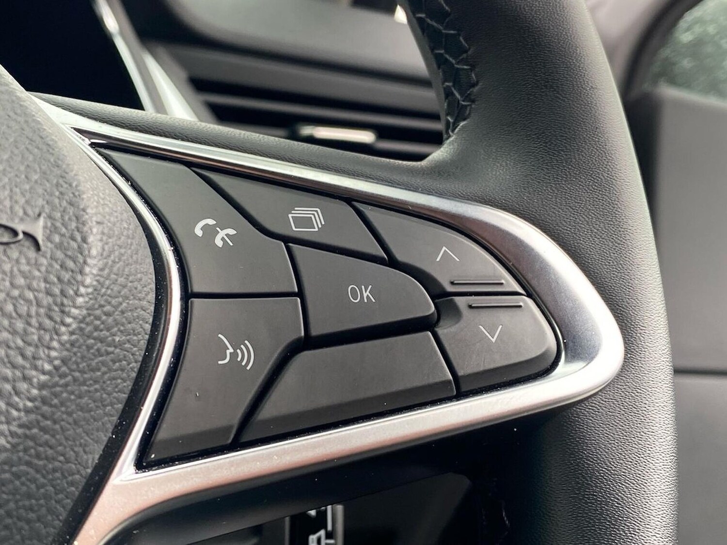 Used Renault Captur 2023 for sale - 78195766: Photo 26