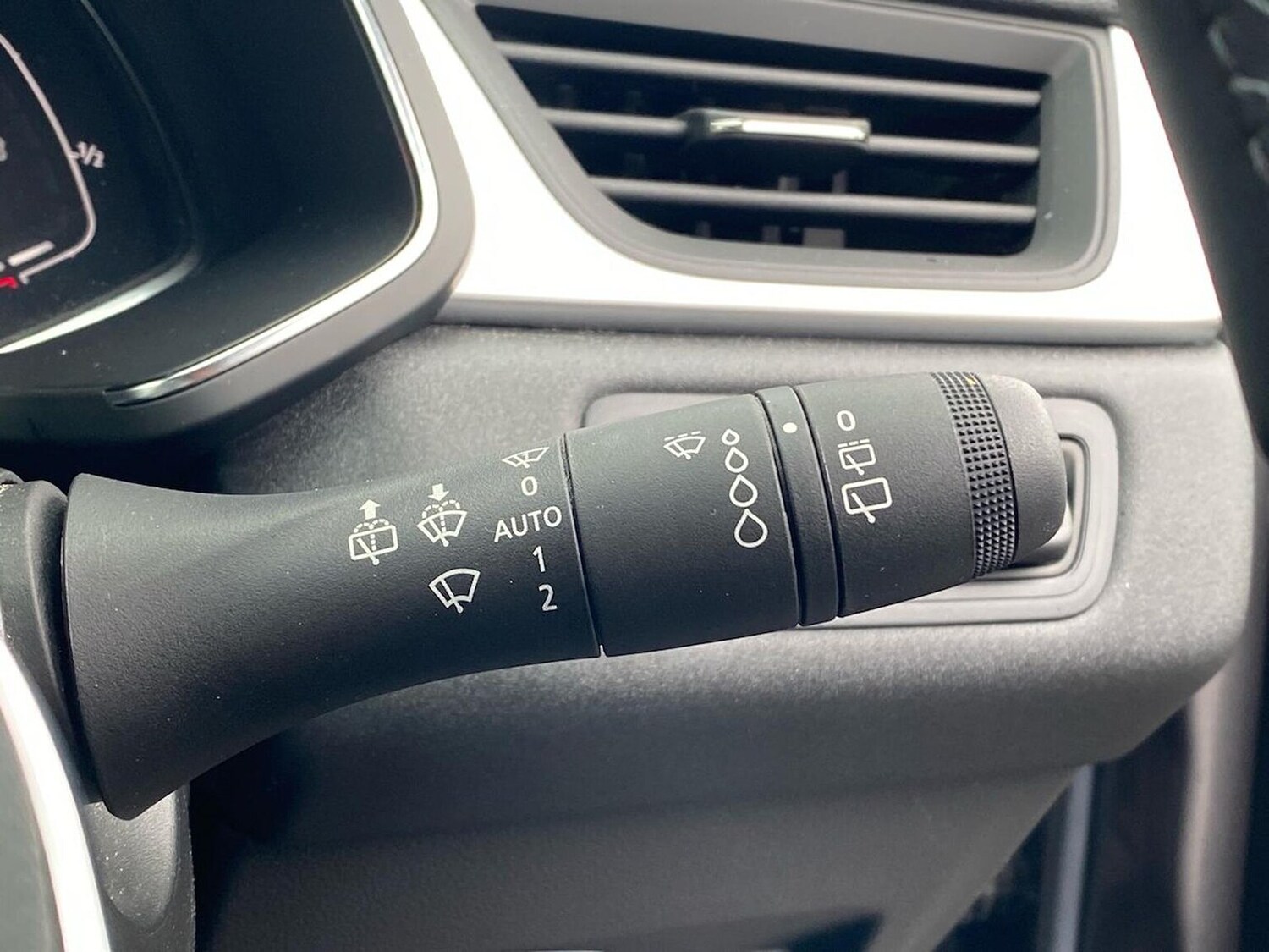 Used Renault Captur 2023 for sale - 78195766: Photo 28