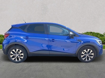 Used Renault Captur 2022 for sale - 75575606: Photo