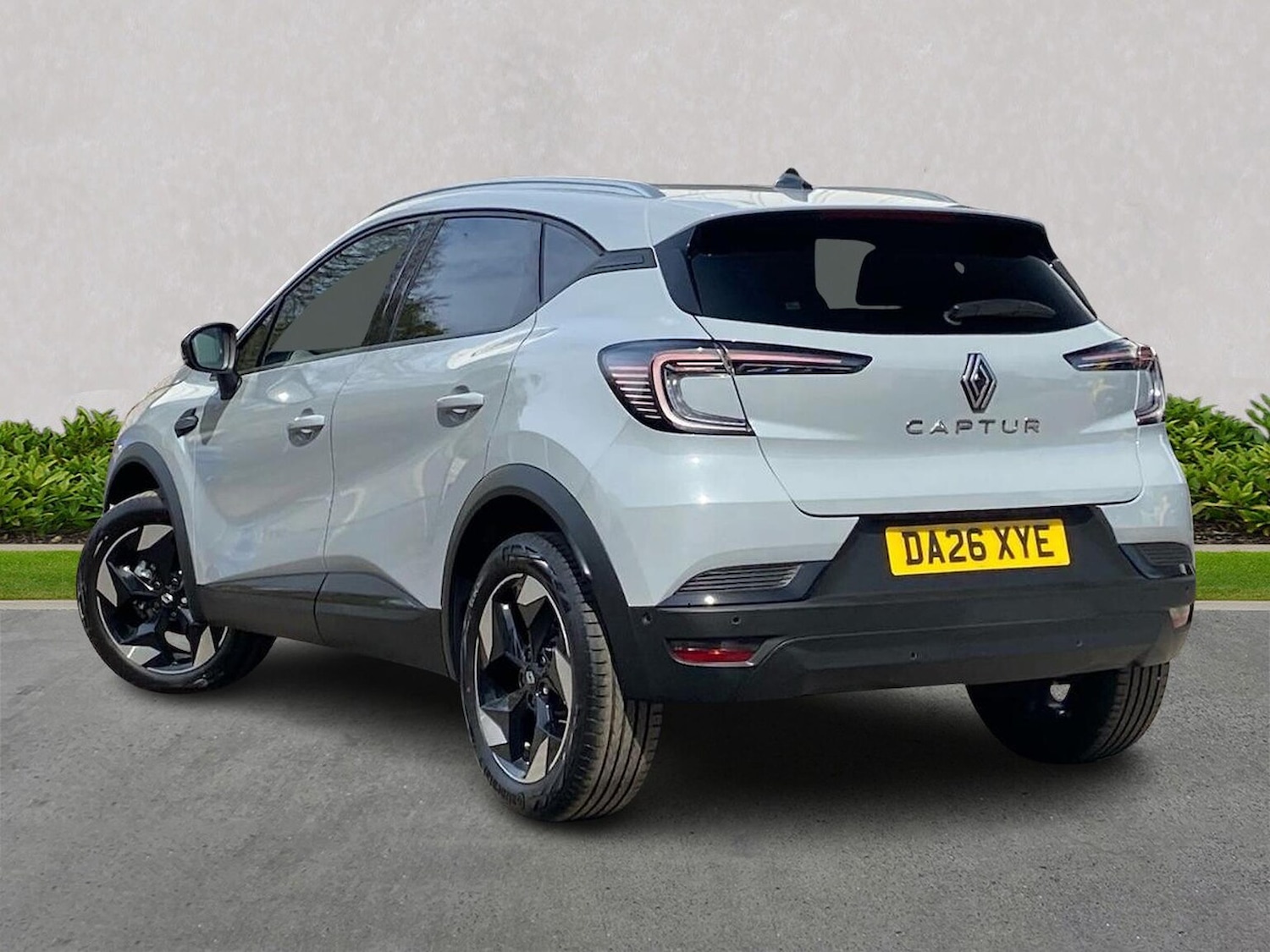 Used Renault Captur 2026 for sale - 78195694: Photo 2