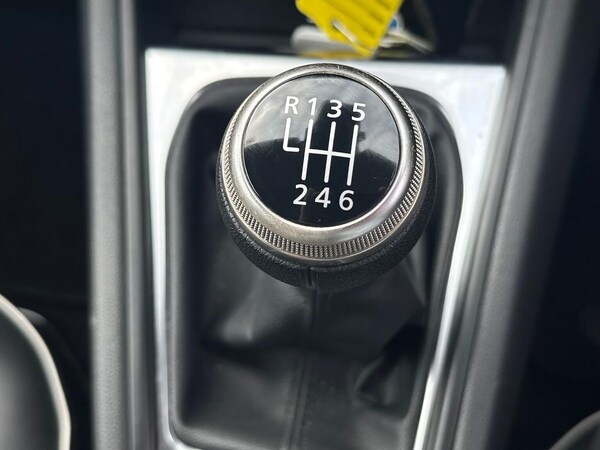 Used Renault Captur 2024 for sale - 76237009: Photo 42
