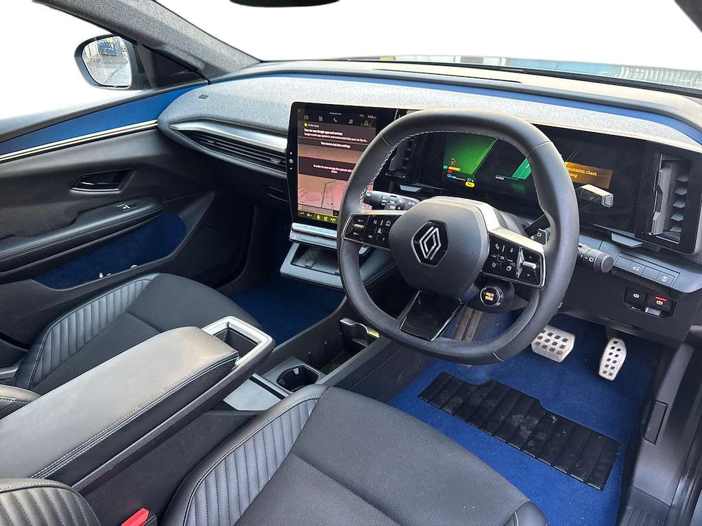 Used Renault Scenic E-Tech 2024 for sale - 77008325: Photo 17