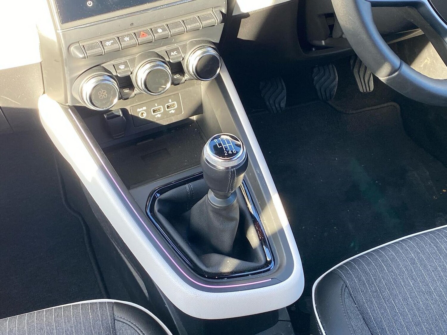 Used Renault Clio 2022 for sale - 77802157: Photo 13