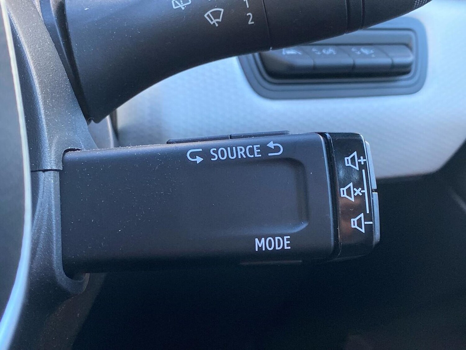 Used Renault Clio 2022 for sale - 77802157: Photo 40