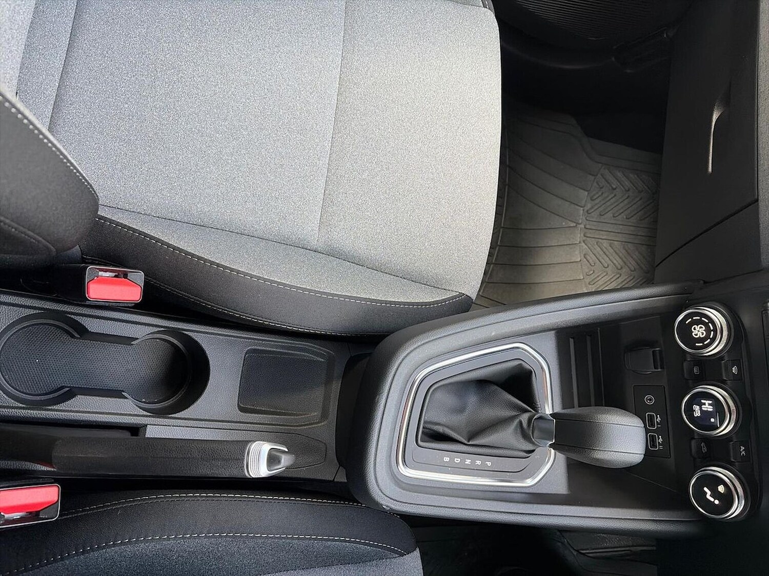 Used Renault Clio 2024 for sale - 76831958: Photo 13