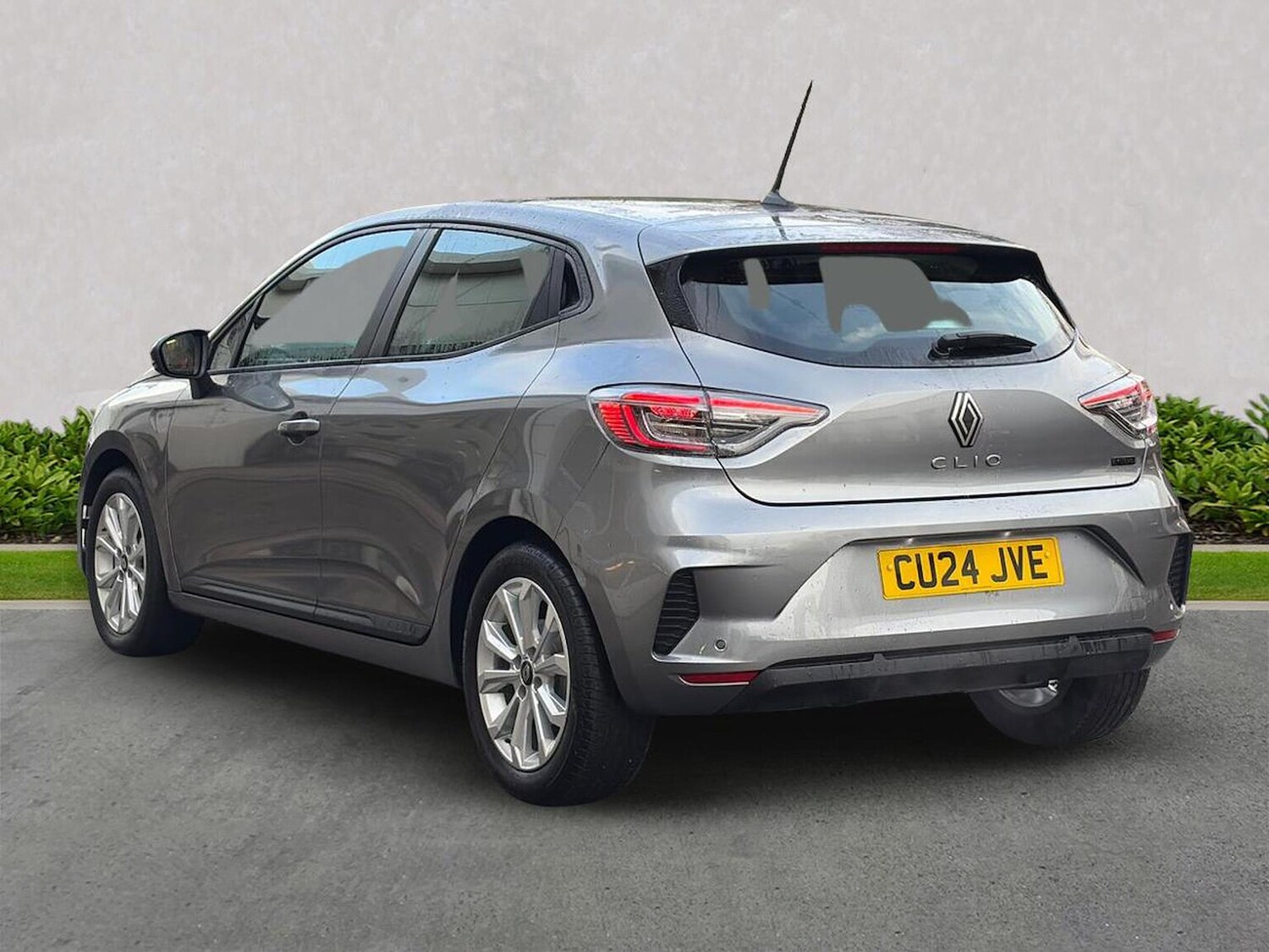 Used Renault Clio 2024 for sale - 76831958: Photo 2