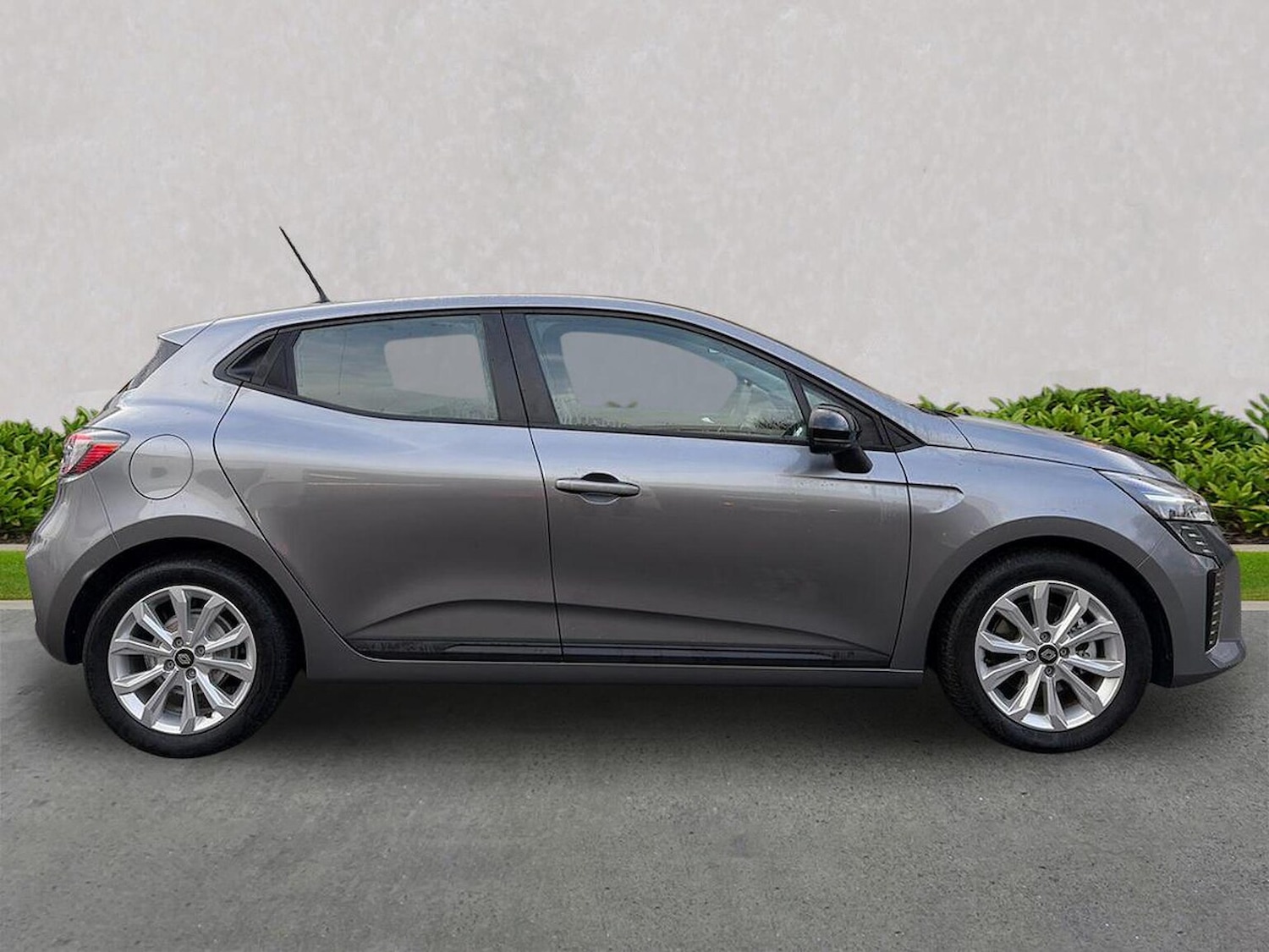 Used Renault Clio 2024 for sale - 76831958: Photo 3