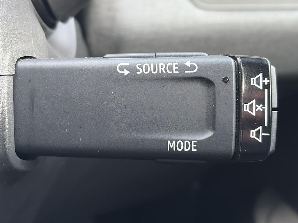 Used Renault Clio 2024 for sale - 76831958: Photo 40