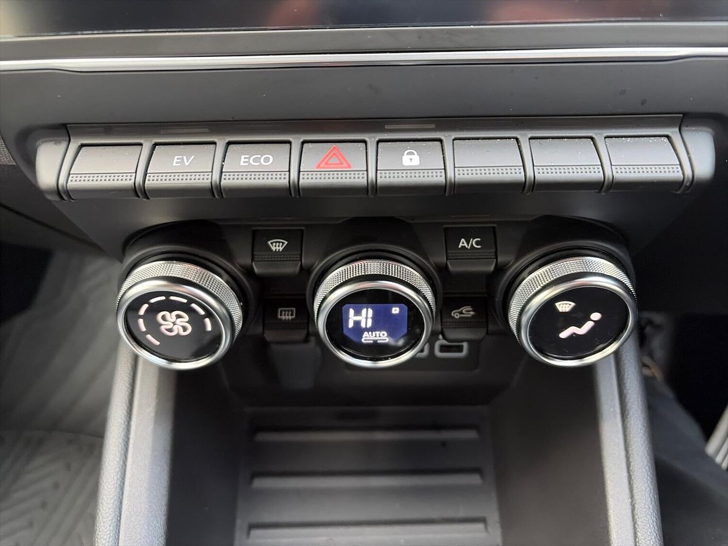 Used Renault Clio 2024 for sale - 76831958: Photo 41