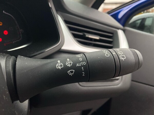 Used Renault Captur 2023 for sale - 76281168: Photo 28