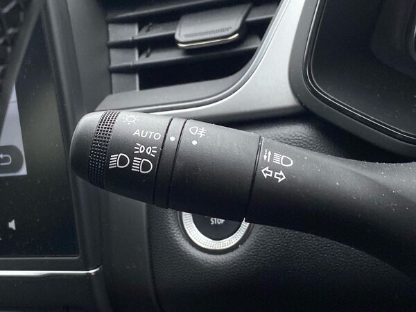 Used Renault Captur 2023 for sale - 76281168: Photo 29