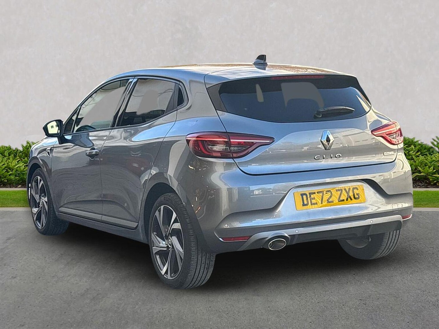 Used Renault Clio 2022 for sale - 76570981: Photo 2