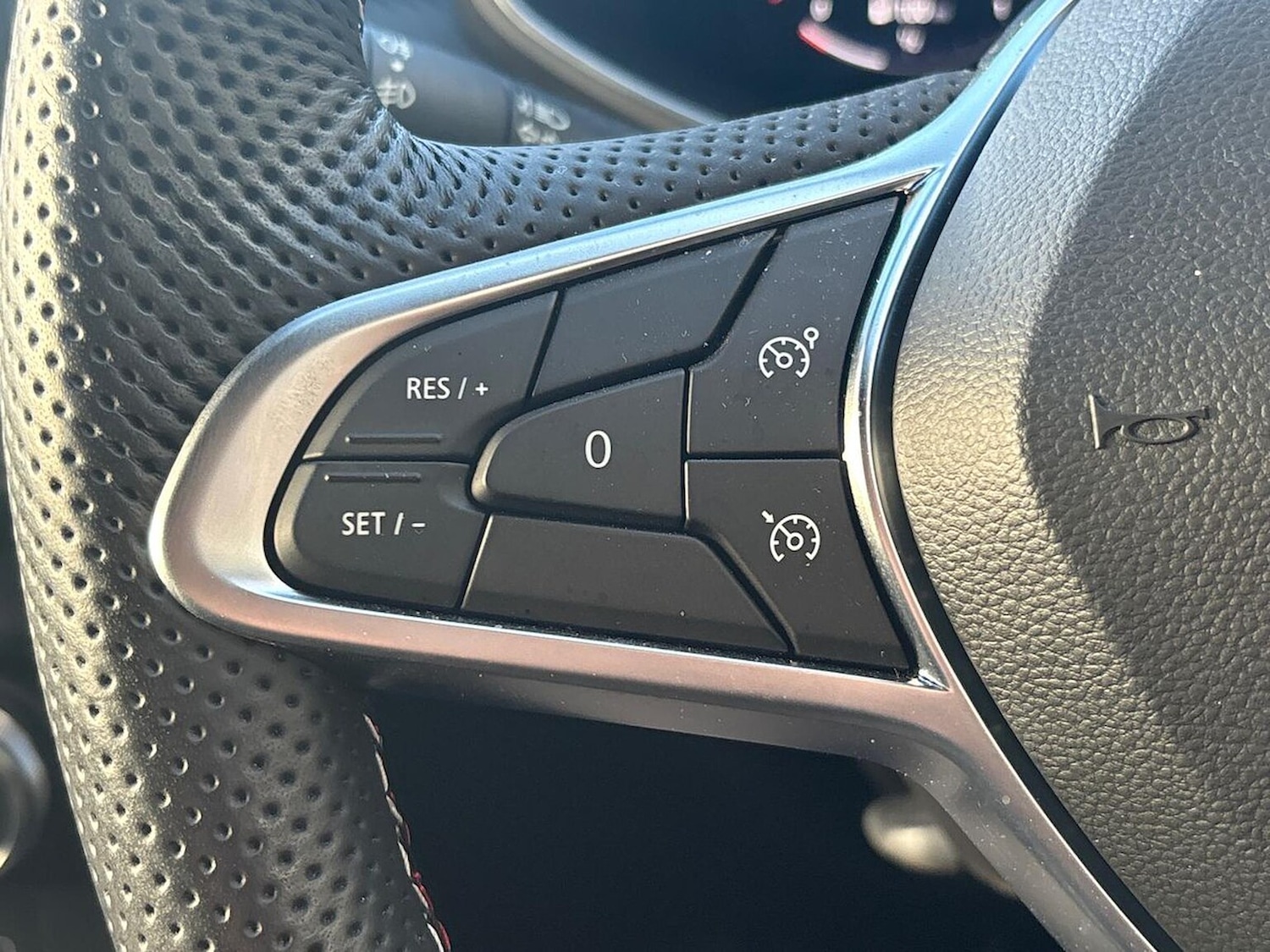 Used Renault Clio 2022 for sale - 76570981: Photo 27