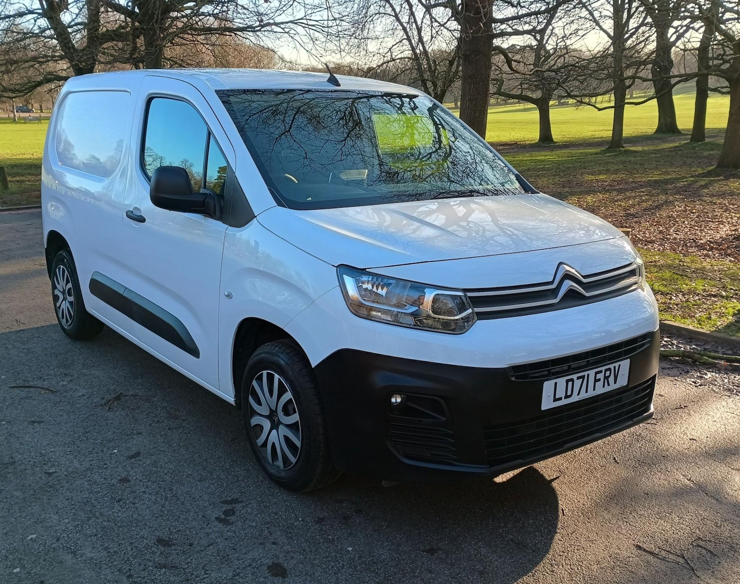 Used Citroen Berlingo 2021 for sale - 77582398: Photo 2