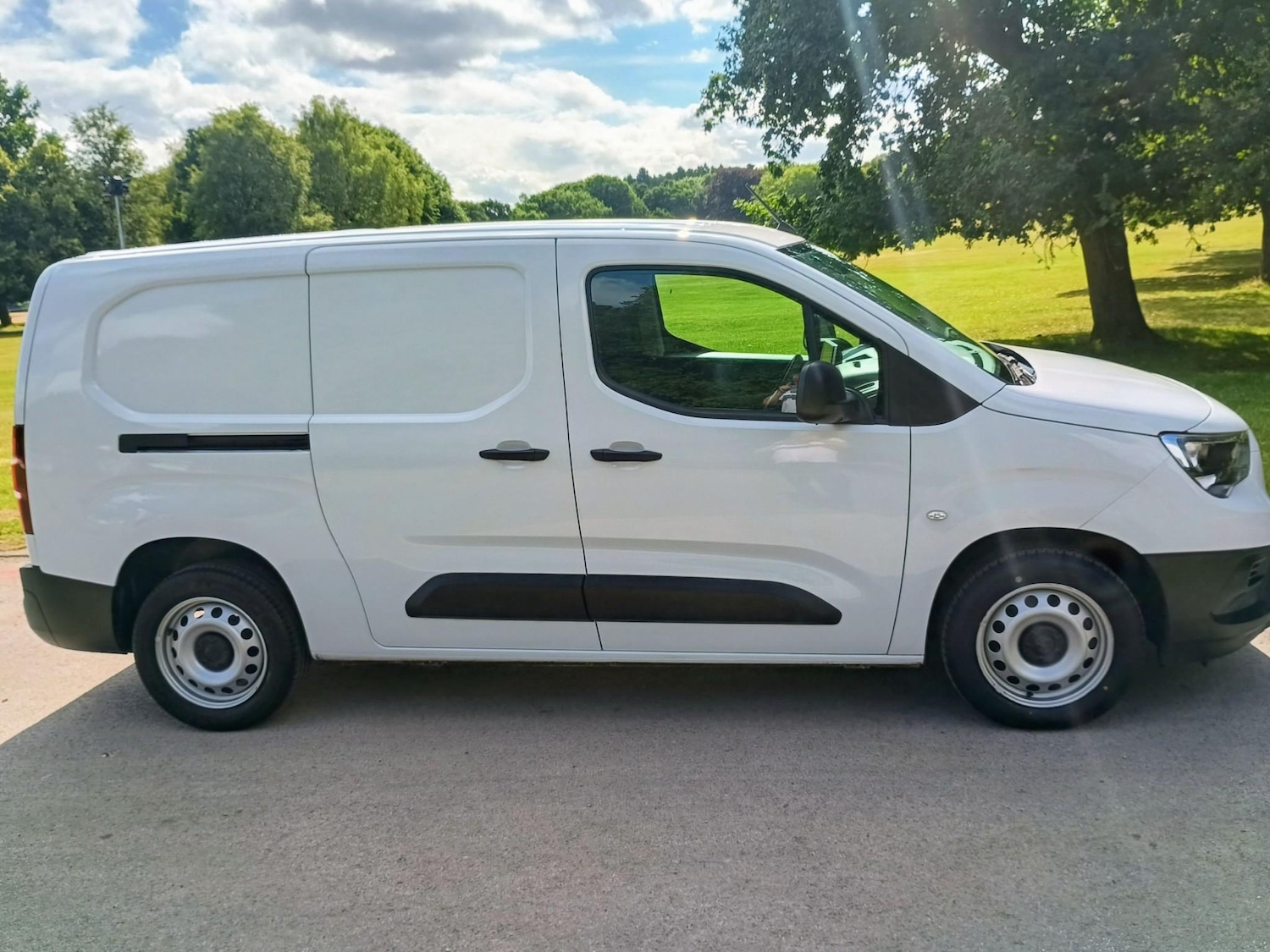 Used Vauxhall Combo 2023 for sale - 77275625: Photo 5
