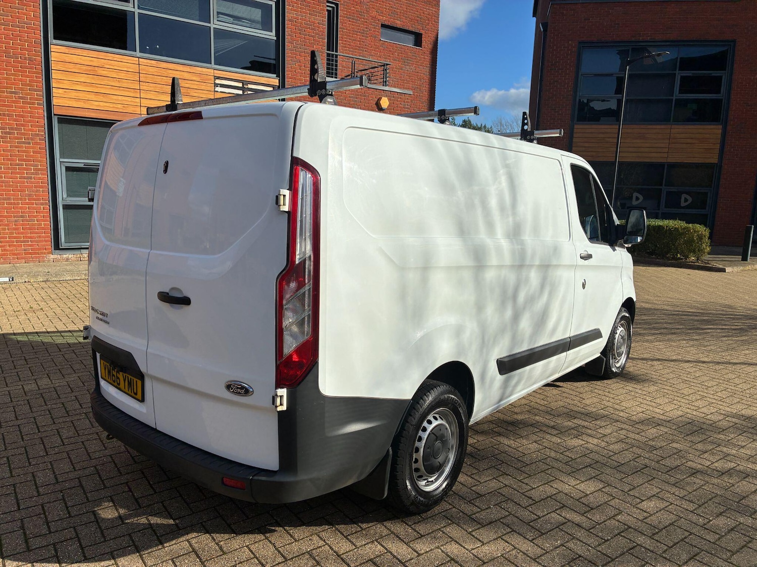 Used Ford Transit Custom 2017 for sale - 76440355: Photo 3
