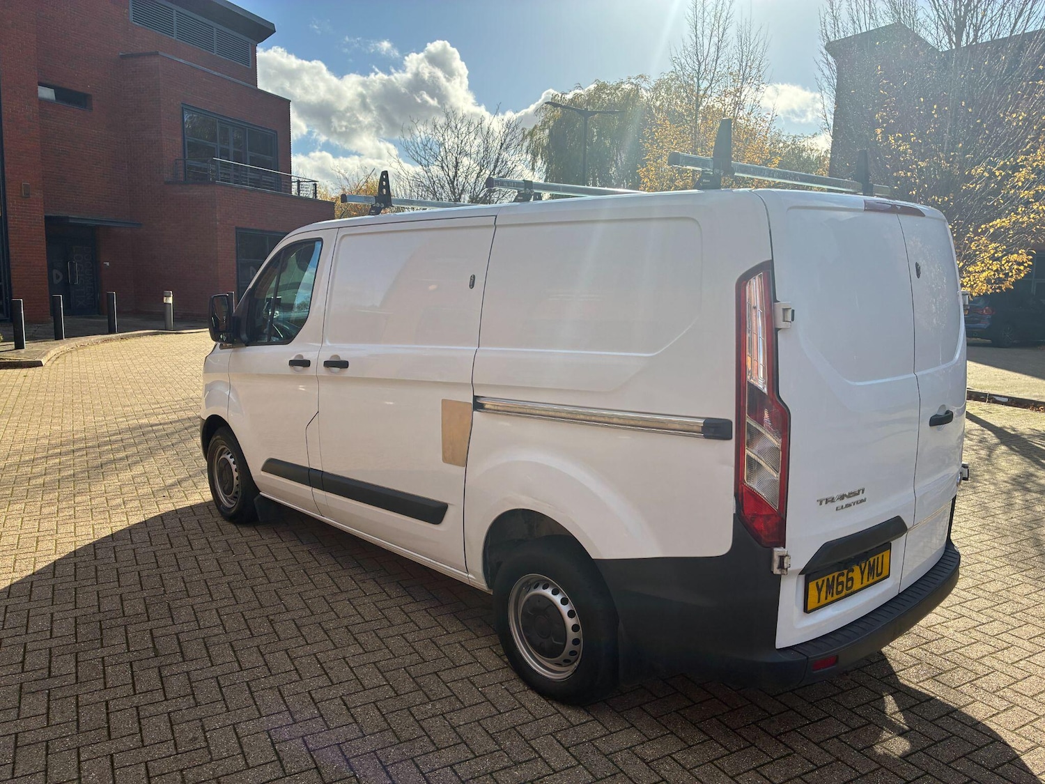 Used Ford Transit Custom 2017 for sale - 76440355: Photo 4