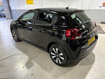 2024 (18) - 1.5 BlueHDi 100 Feel 5dr