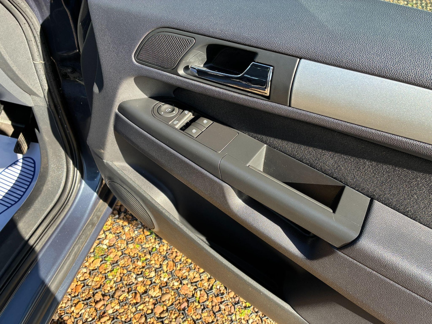 Used Vauxhall Zafira 2011 for sale - 77723741: Photo 24