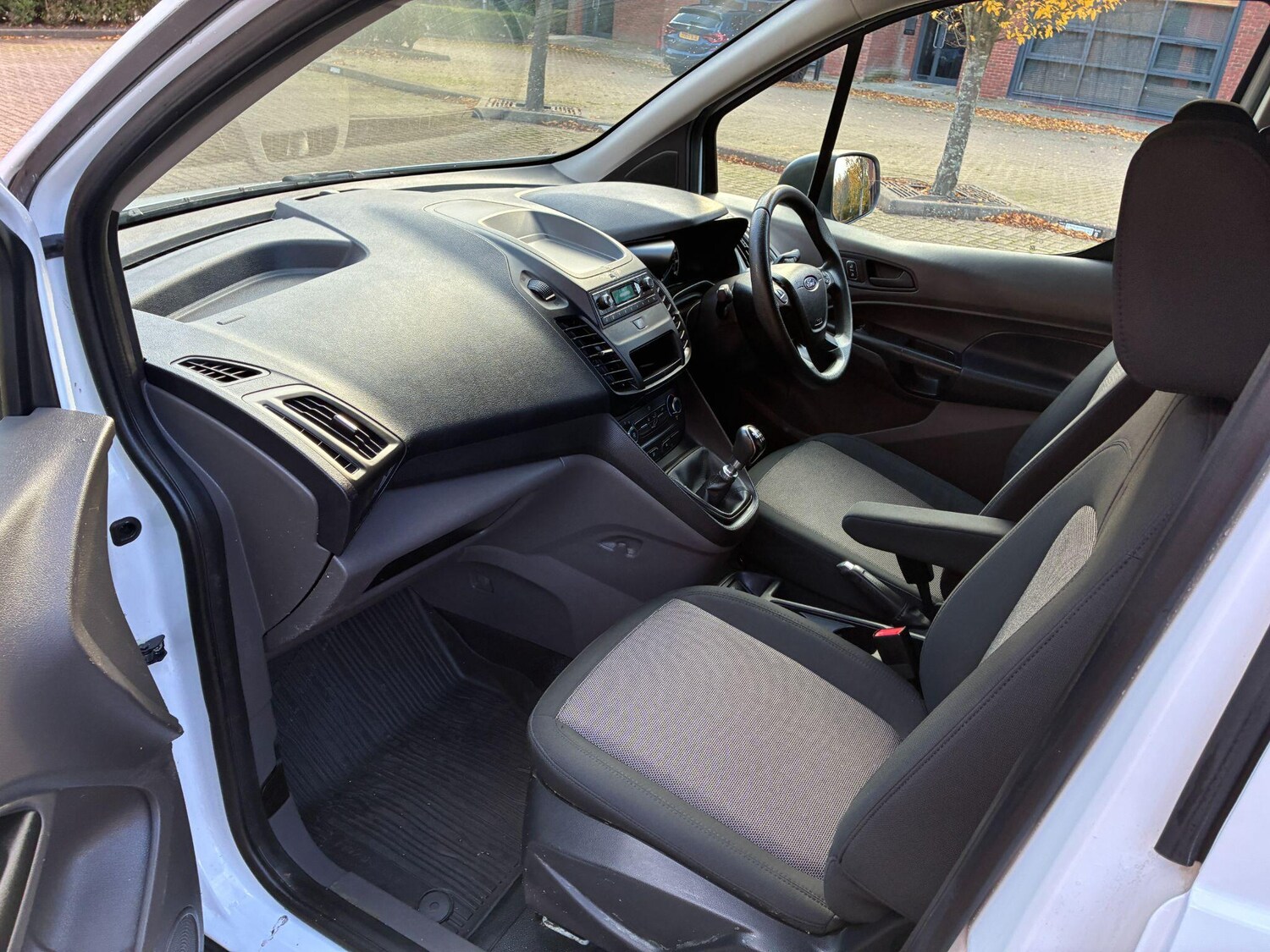 Used Ford Transit Connect 2019 for sale - 76988703: Photo 11