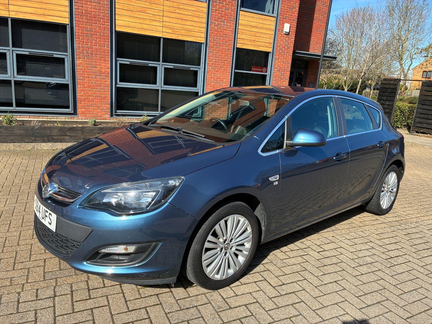 Used Vauxhall Astra 2014 for sale - 77993727: Photo 3