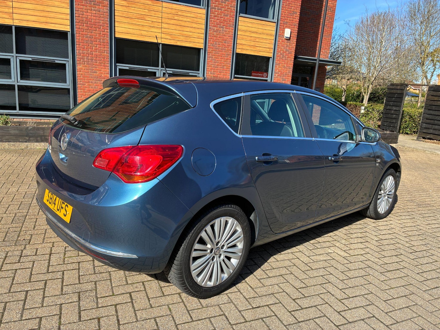 Used Vauxhall Astra 2014 for sale - 77993727: Photo 6