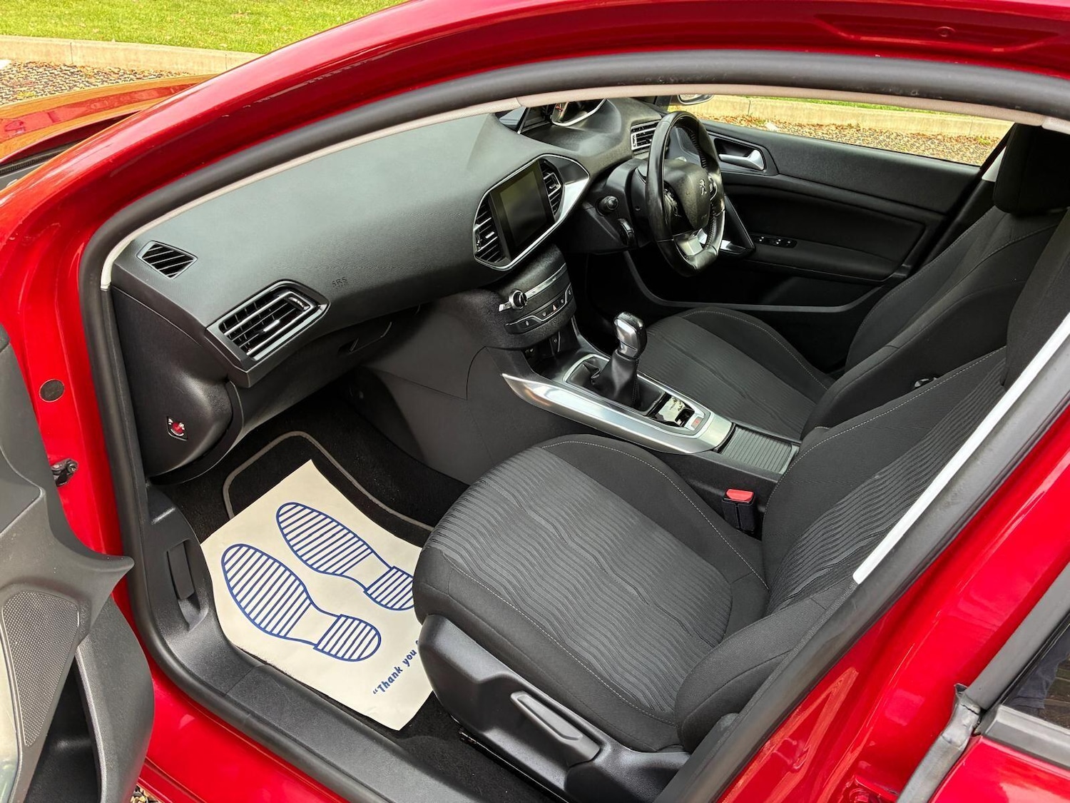 Used Peugeot 308 2015 for sale - 76138091: Photo 11