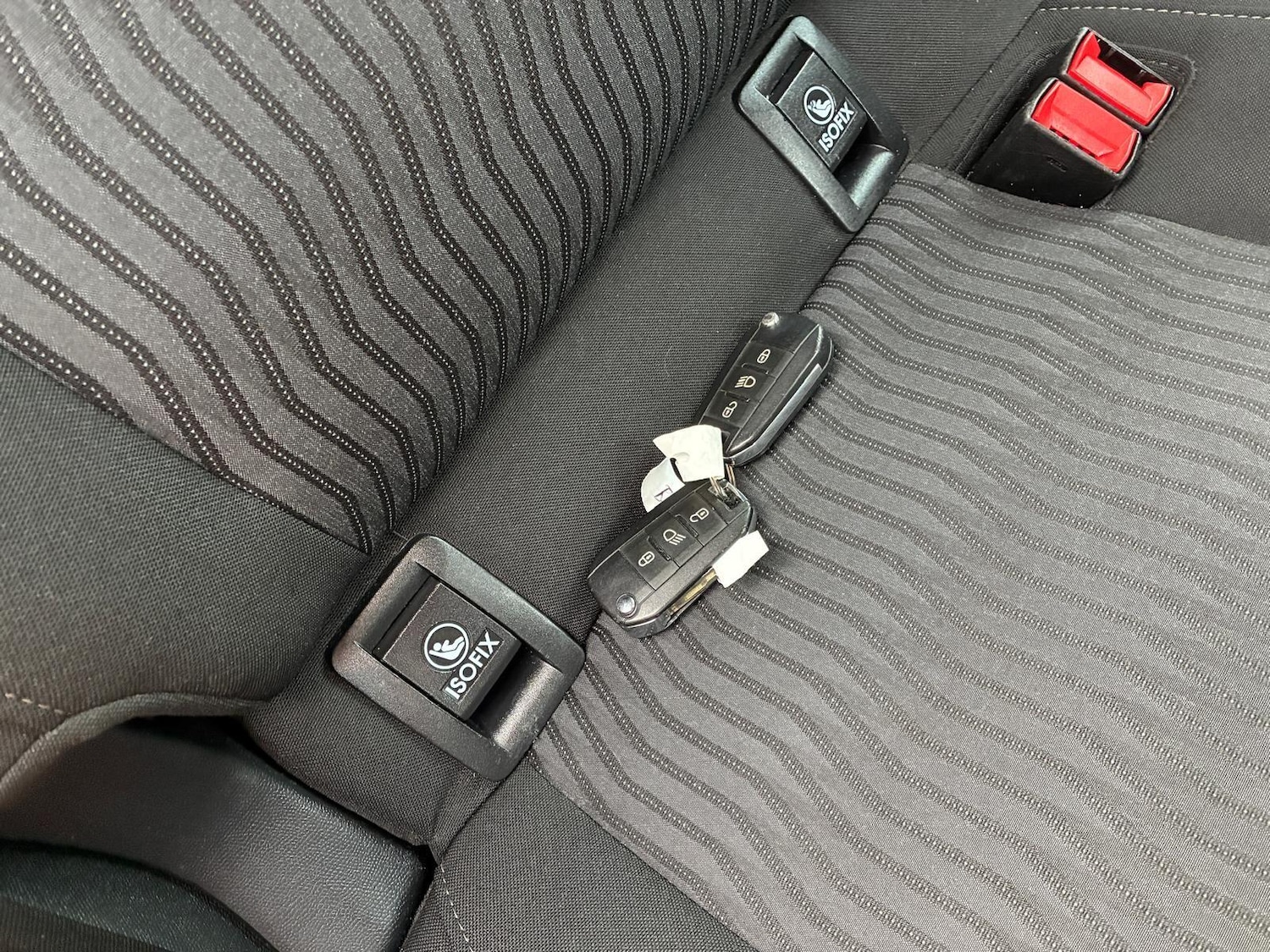 Used Peugeot 308 2015 for sale - 76138091: Photo 14