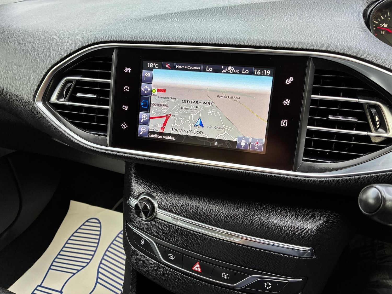 Used Peugeot 308 2015 for sale - 76138091: Photo 3