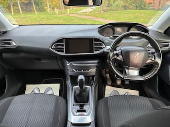 Used Peugeot 308 2015 for sale - 76138091: Photo 4