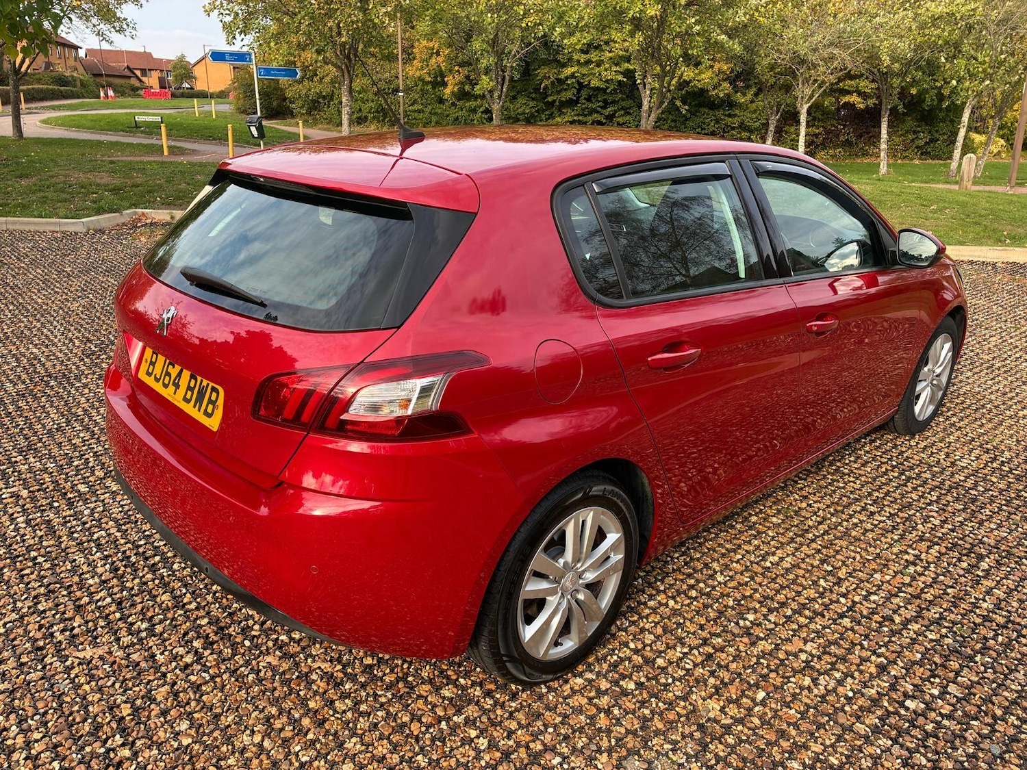 Used Peugeot 308 2015 for sale - 76138091: Photo 6