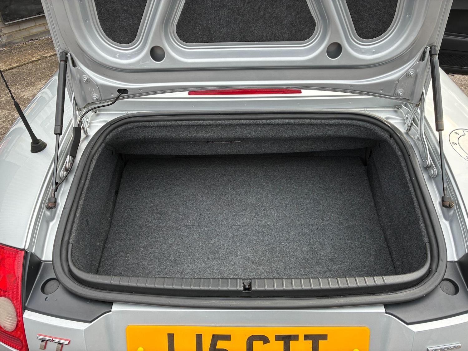 Used Audi TT 2000 for sale - 77695601: Photo 10