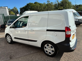 Used Ford Transit Courier 2015 for sale - 79107416: Photo
