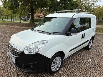 Used Vauxhall Combo 2017 for sale - 76109099: Photo