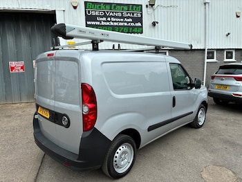 Used Vauxhall Combo 2018 for sale - 78772024: Photo