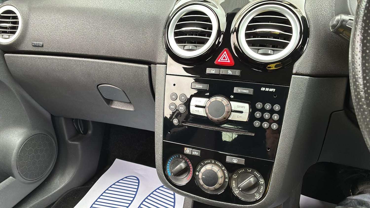 Used Vauxhall Corsa for sale - 78204546: Photo 2