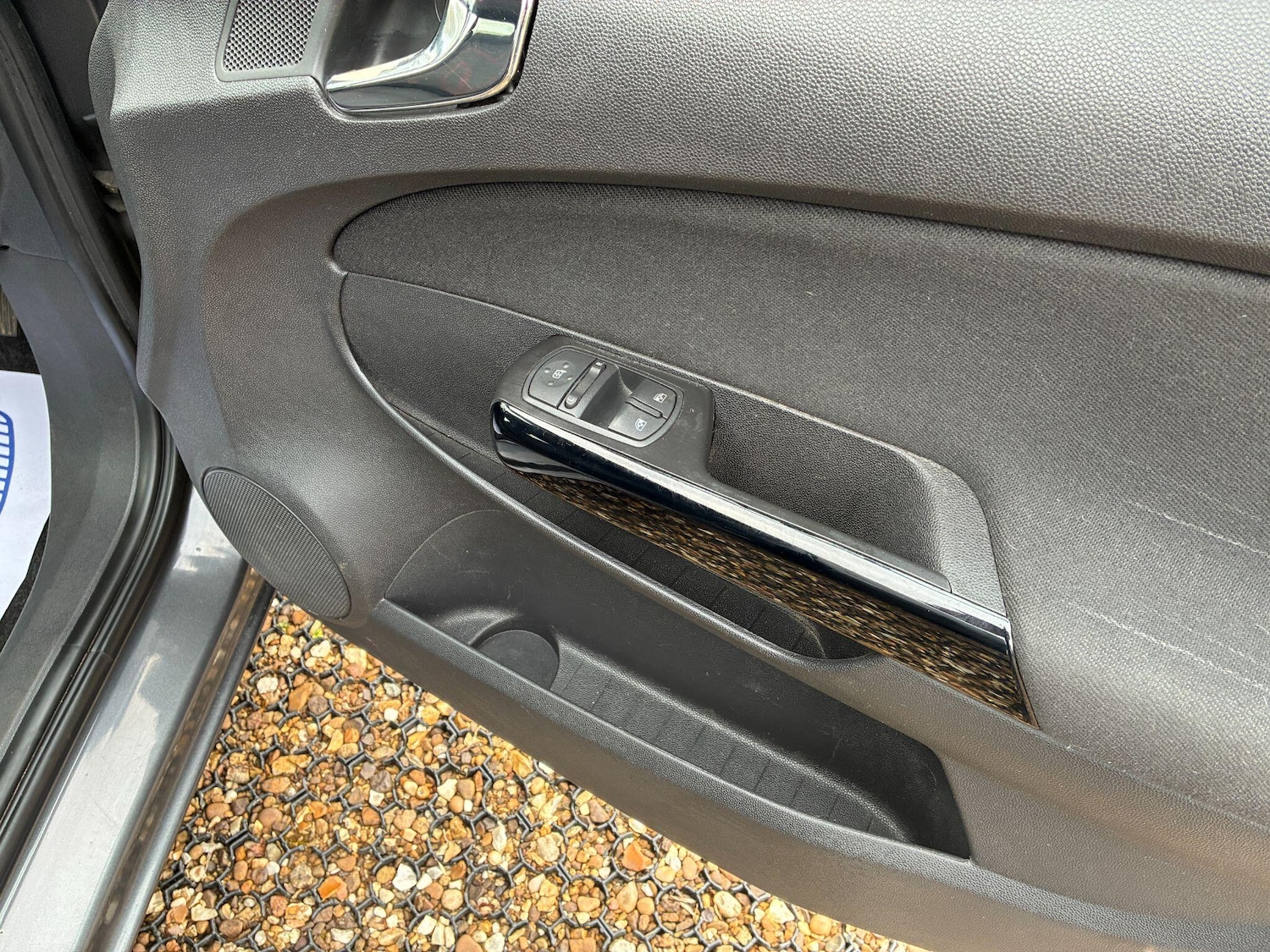 Used Vauxhall Corsa 2010 for sale - 77993547: Photo 12