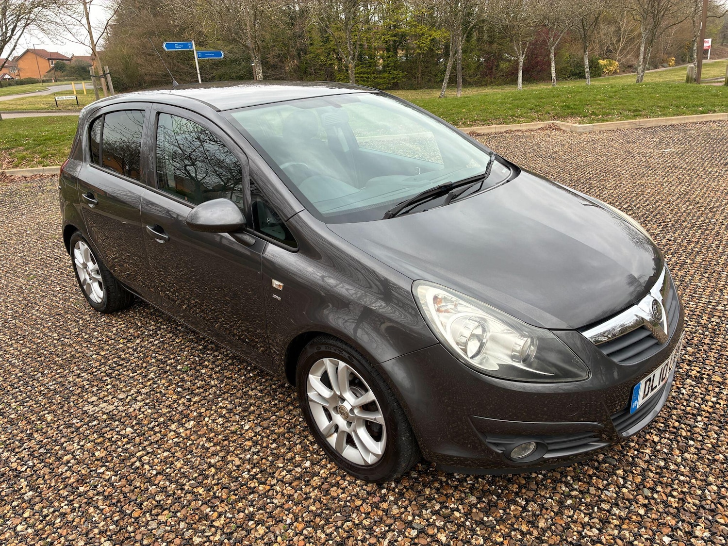 Used Vauxhall Corsa 2010 for sale - 77993547: Photo 2