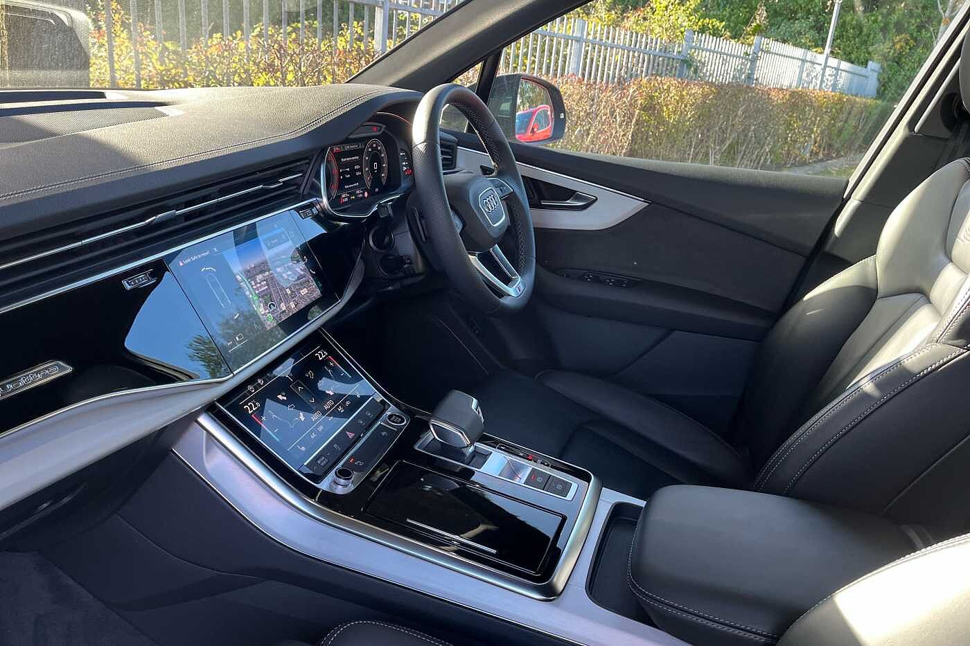 Used Audi Q7 2023 for sale - 76389676: Photo 2