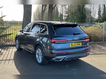 Used Audi Q7 2023 for sale - 76389676: Photo