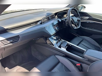Used Audi e-tron 2023 for sale - 78959740: Photo